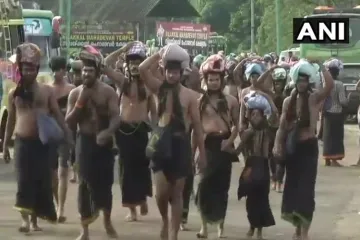 सबरीमला मुद्दे पर आदिवासियों का आरोप-सरकार हमारे सदियों पुराने रीति-रिवाज खत्म कर रही- India TV Hindi