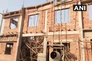 <p>Shahjahanapur An under construction building has...- India TV Hindi