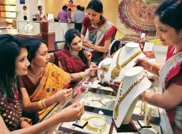 Dhanteras 2018: Gold, silver sales remain subdued amid rise in prices- India TV Paisa