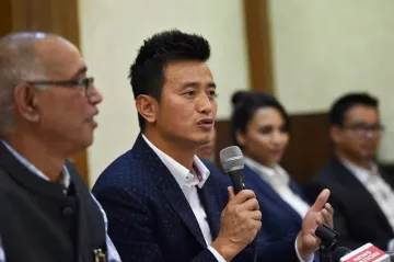 भारत के एशियाई कप के दूसरे राउंड में पहूंचने का 50 प्रतिशत मौका: भूटिया - India TV Hindi