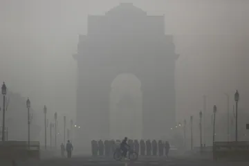दिल्ली में प्रतिबंधों के बावजूद दूसरे साल भी बढ़ा प्रदूषण- India TV Hindi