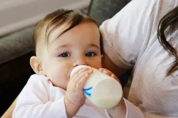 Danger of development disorde in newborns by drinking closed milk in packet - India TV Hindi