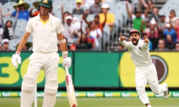 Virat Kohli celebrates after Pat Cummins wicket- India TV Hindi