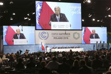 United Nations chief calls for compromise, sacrifice as climate talks appear near collapse | AP- India TV Hindi