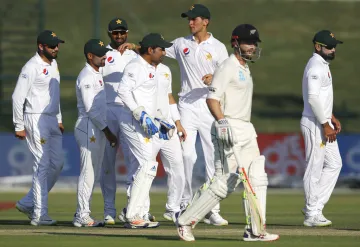 पाकिस्तान बनाम न्यूजीलैंड: यासिर शाह का खौफ बरकरार, न्यूजीलैंड ने पहले दिन बनाए 229 रन- India TV Hindi