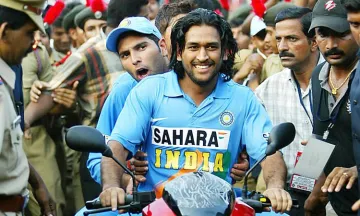 IPL Auction: युवराज और एमएस धोनी को फिर एक साथ टीम में देखना चाहते हैं फैंस- India TV Hindi
