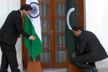 Pakistan invites PoK minister, Indian diplomat leaves Saarc meeting- India TV Hindi