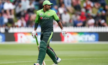 प्रतिबंध समाप्त होने के बाद पाकिस्तान की कप्तानी करने की उम्मीद: सरफराज - India TV Hindi