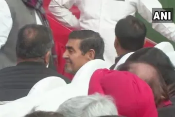 Jagdish Tytler attends Congress’ event in Delhi, gives statement on Sajjan Kumar | ANI- India TV Hindi