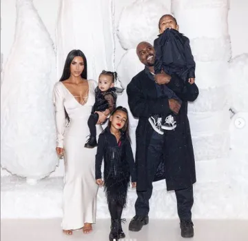 Kim Kardashian, Kanye West with their kids- India TV Hindi
