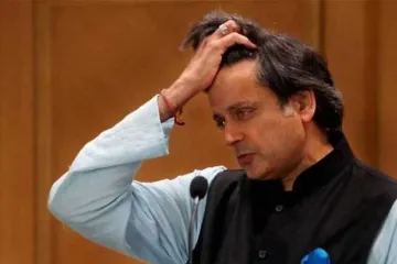 Shashi Tharoor targates Hindi Hindu and Hindutva in his tweets- India TV Hindi