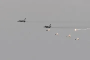 आतंकी कैंपों पर हमले में जैश के 200-300 आतंकी ढेर, भारतीय वायुसेना हाई अलर्ट पर- India TV Hindi