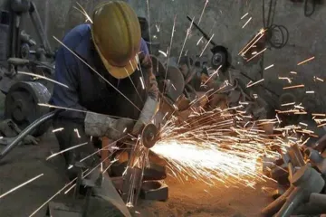 Industrial growth slows to 1.7 per cent in January 2019- India TV Paisa