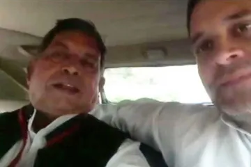<p>Rahul gandhi takes injured journalist to AIIMS</p>- India TV Hindi