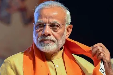 PM Modi targates NYAY Scheme in Meerut Rally- India TV Hindi