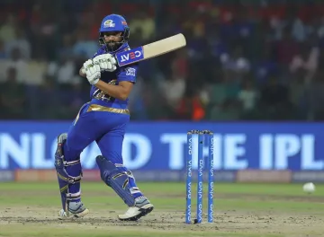 IPL 2019: रोहित शर्मा के टी20 क्रिकेट में पूरे किए 8000 रन, ऐसा करने वाले दुनिया के 8वें बल्लेबाज बन- India TV Hindi