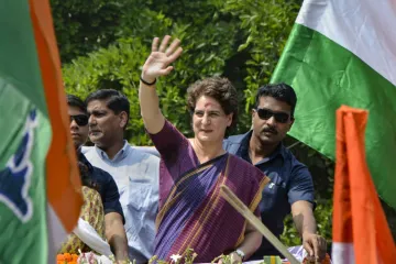 Priyanka Gandhi to hold joint rallies in Uttar Pradesh tomorrow- India TV Hindi
