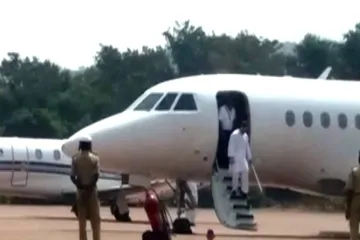 पटना जा रहे राहुल गांधी के विमान में अचानक आई खराबी, आधे रास्ते से लौटे दिल्ली- India TV Hindi