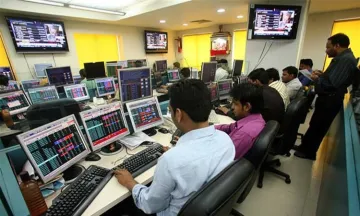 Sensex rallies 490 pts; Nifty reclaims 11,700-mark- India TV Paisa