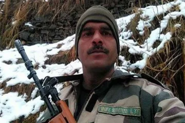 Tej Bahadur Yadav approaches Supreme Court challenging rejection of his nomination- India TV Hindi