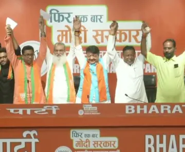 Another TMC MLA Manirul Islam joins Bharatiya Janata Party on Wednesday- India TV Hindi