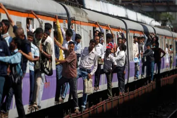 <p>Local Trains </p>- India TV Hindi
