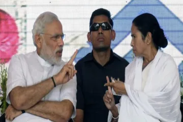 <p>PM Modi and Mamata </p>- India TV Hindi