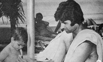 Amitabh Bachchan with Shweta Bachchan Nanda- India TV Hindi