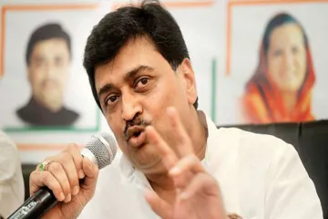 Devendra Fadnavis calling Congress MLAs, asking them to join BJP: Ashok Chavan- India TV Hindi