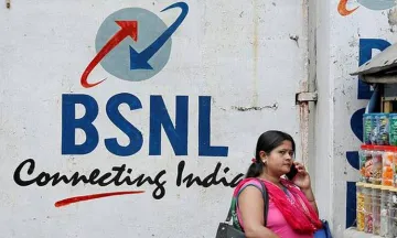 DoT asks BSNL to put all capex on hold, stop tenders- India TV Paisa