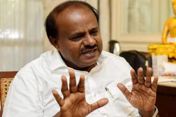 BJP accuses Karnataka CM H D Kumaraswamy of openly threatening, abusing scribes- India TV Hindi