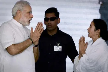 PM Modi and Mamata Banerjee- India TV Hindi