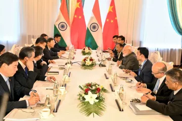 India and China do not pose 'threats' to each other, says Chinese President Xi to PM Modi | AP- India TV Hindi