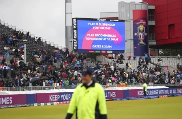 भारत बनाम न्यूजीलैंड: बारिश की वजह से रिजर्व डे में होगा बचा हुआ खेल, पहले दिन भारतीय गेंदबाजों ने न- India TV Hindi