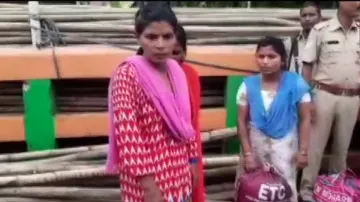 30 Bangladeshis lodged in Assam jails deported back | ANI- India TV Hindi