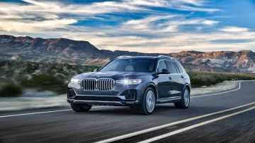 BMW drives in X7 model in India priced at Rs 99 lakh- India TV Paisa
