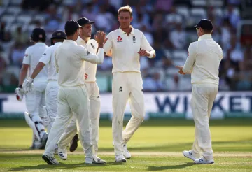 लॉर्डस टेस्ट : इंग्लैंड ने आयरलैंड को 143 रनों से हराया, क्रिस वोक्स ने झटके 6 विकेट- India TV Hindi