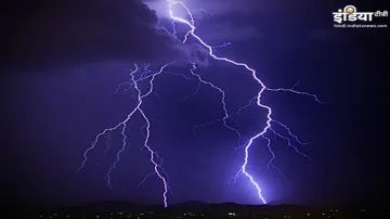 <p>Thunder Lightning in Bihar And Jharkhand </p>- India TV Hindi
