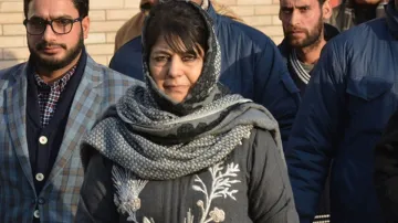 Ready to go to jail for protecting Article 35A: Mehbooba Mufti- India TV Hindi