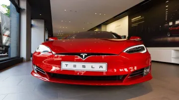 <p>Tesla become no 1 automaker by market value</p>- India TV Paisa
