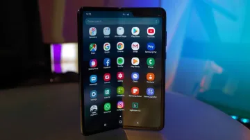 Samsung Galaxy Fold could launch in September- India TV Paisa
