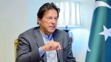 India may attempt covert military operation to divert attention from Kashmir, says Imran Khan | Face- India TV Hindi