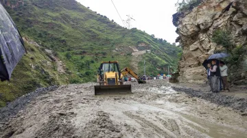 <p>Rohtang-Manali road blocked after heavy rain (File...- India TV Hindi