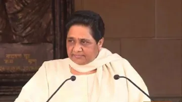 Mayawati targets Congress and Samajwadi Party over Sonbhadra Massacre- India TV Hindi