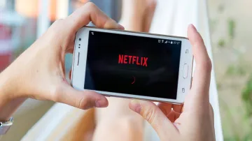 Do you watch Netflix on mobile- India TV Paisa