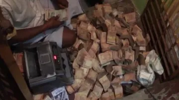 Bags of cash found at priest home in Godavari district of Andhra Pradesh | India TV- India TV Hindi