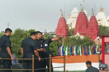 <p>Security personnel keep vigil during a full dress...- India TV Hindi