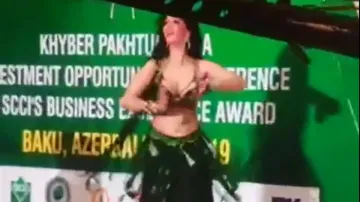 Belly dancers perform at Pakistan investment meet | Twitter- India TV Hindi