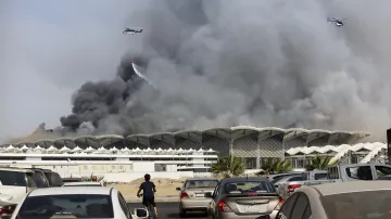 Fire engulfs new Saudi high-speed rail station in Jeddah | AP- India TV Hindi
