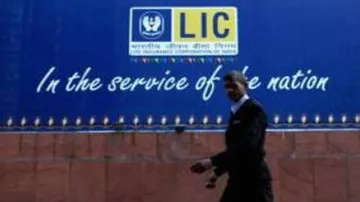 LIC assets rise to Rs 31.11 lakh crore- India TV Paisa
